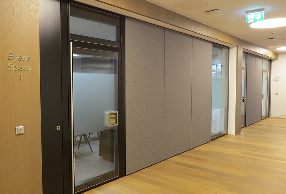 Variflex partitions at Mayer Brown workspace