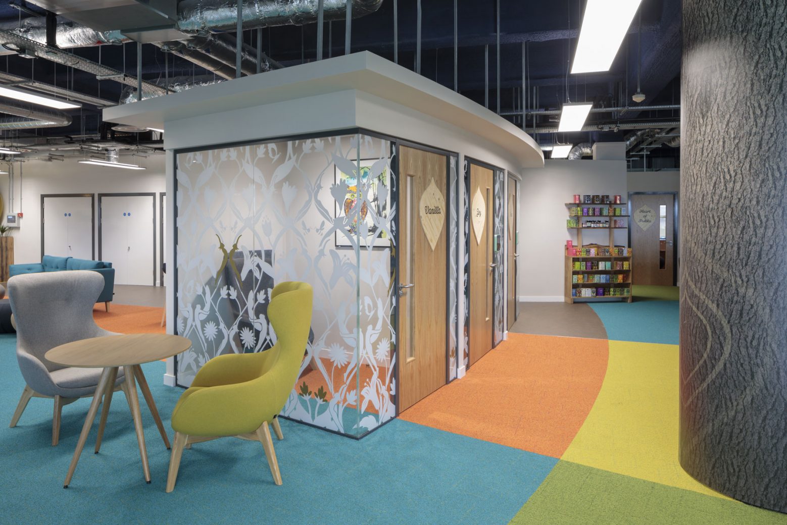 Think pods for private calls or focus work