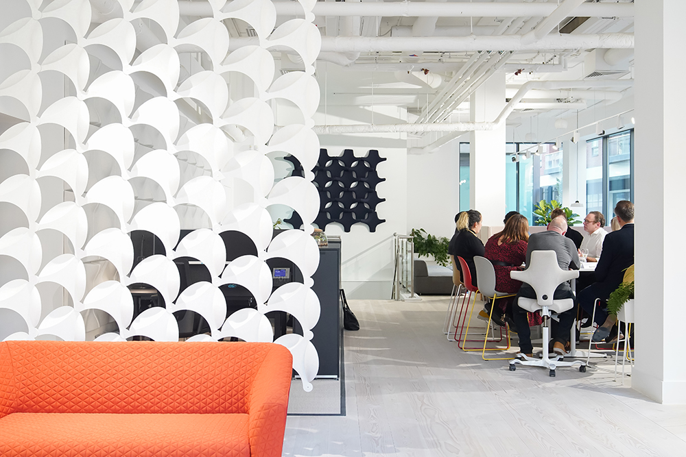 Mix Roundtable in Flokk showroom