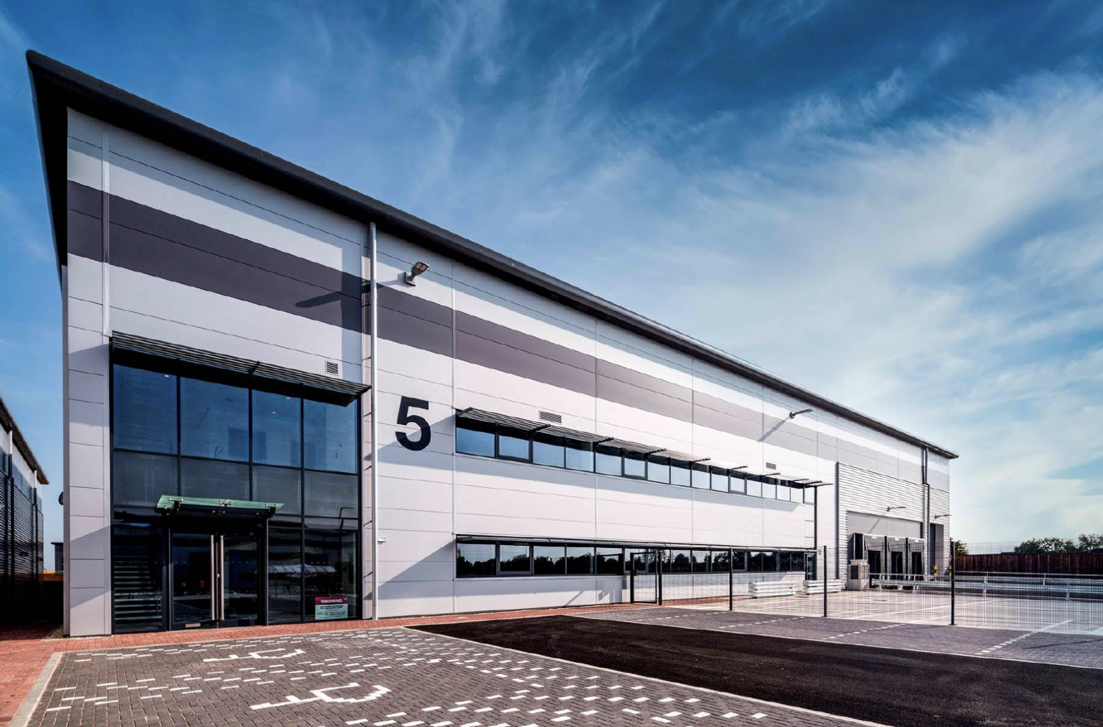 Aver Property Partnership logistics warehouse, Bicester