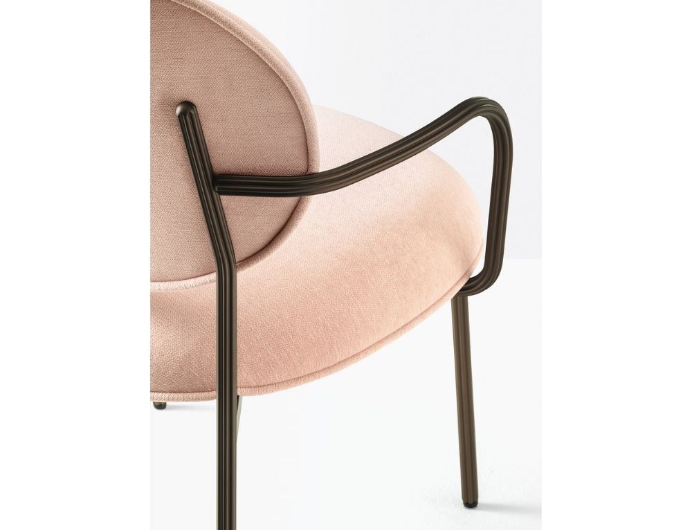 Blume armchair image detail shot