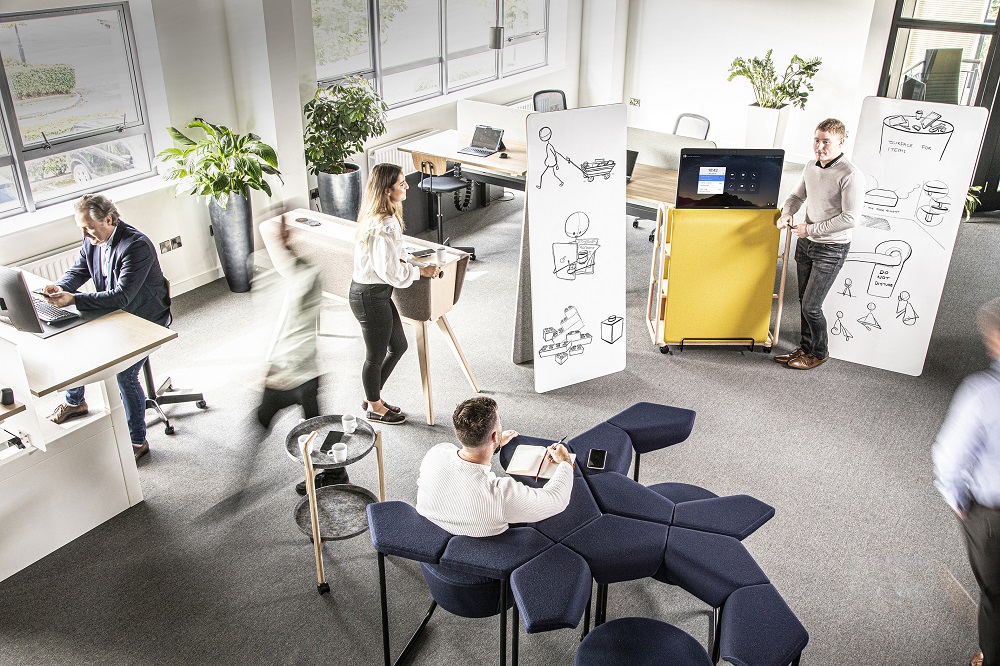 GreyFox FLOAT with AirCharge