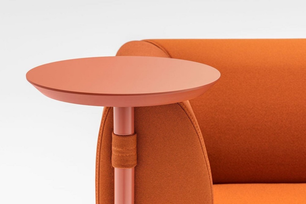 MDD-Stilt built in side table