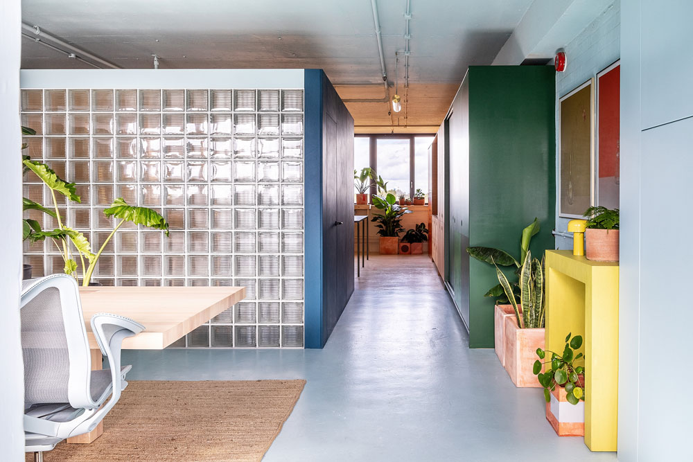 Zetteler workspace office Studio Rhonda