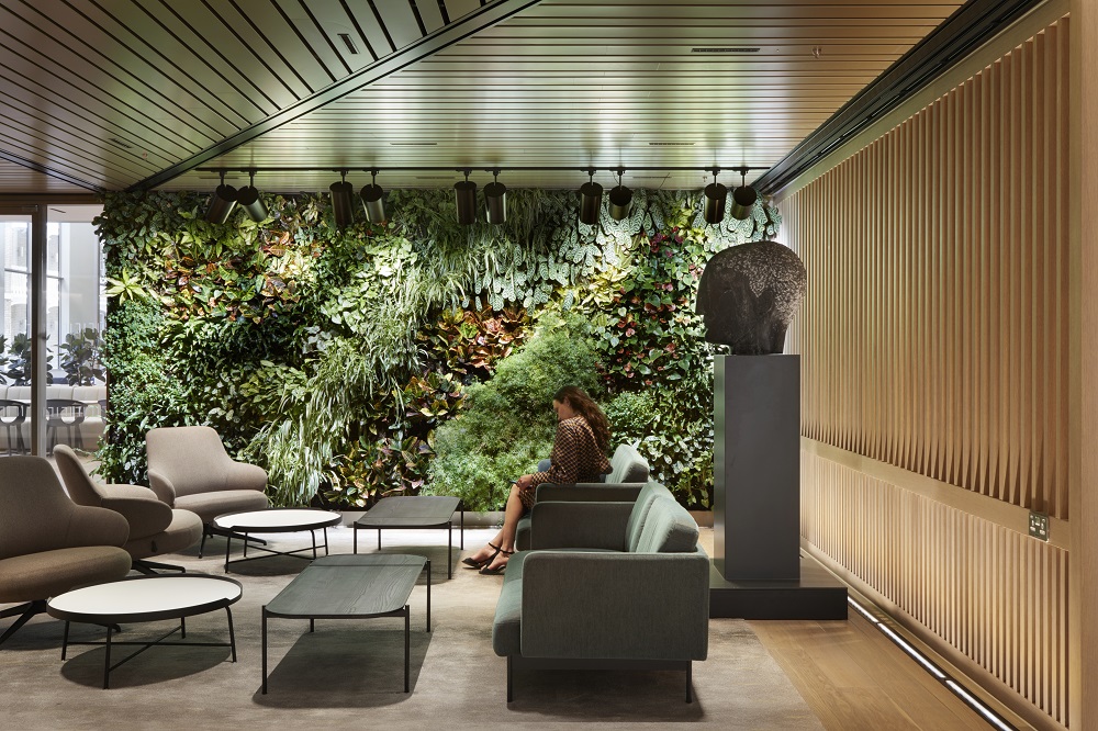 MCM-17 Charterhouse Street