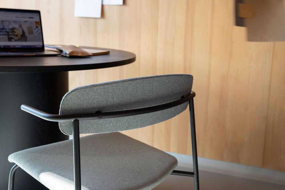 Vescom-Mixology-North-2022-Awards-Surfaces-Recycled-Plastic-Bottles-Mix-Interiors-1