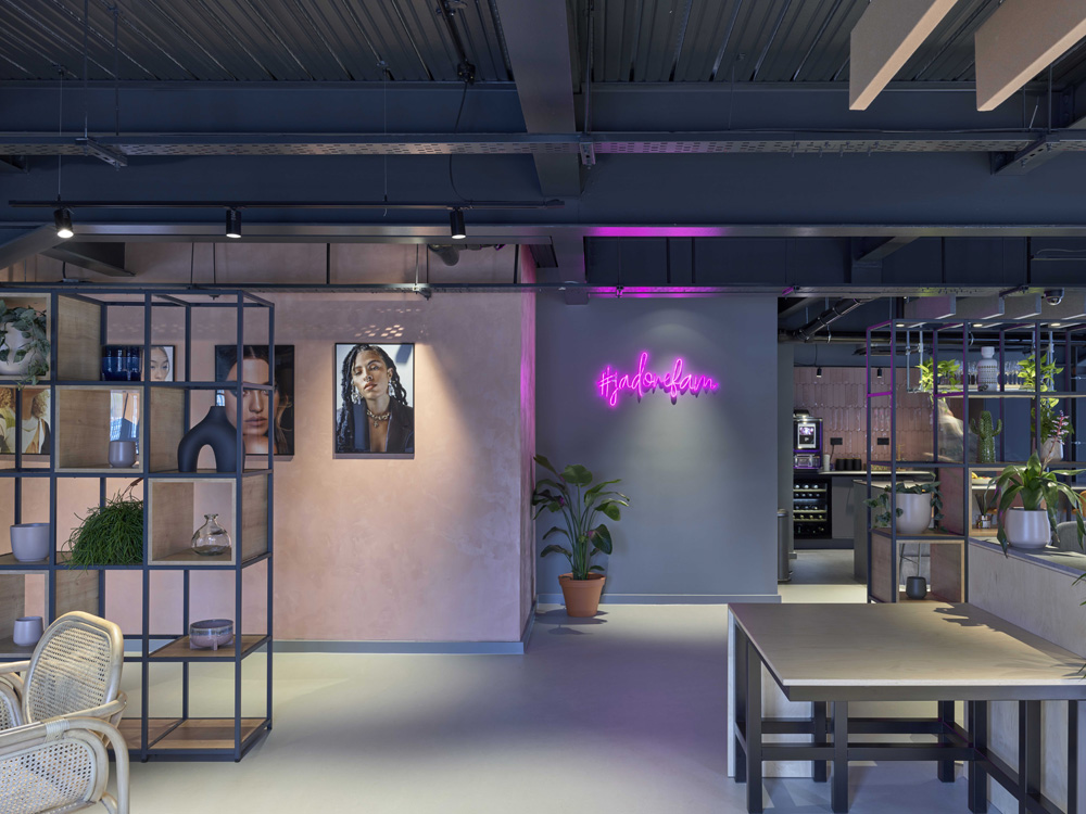 orkshop-Design-Studio-J'adore-Models-HQ-Ancoats-Workplace-Sub-5-Mixology-North-Awards-2022-Mix-Interiors-4