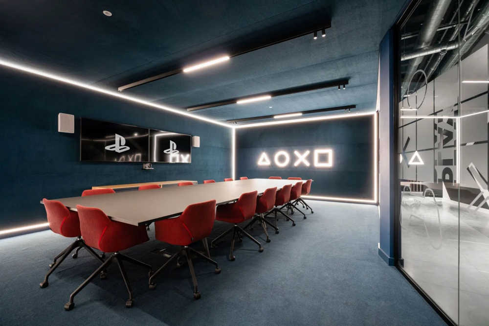 MCM-PlayStation-Liverpool-Meeting-Room-Workplace-Interior-Design-Mix-Interiors-Mixology-North22-Finalist
