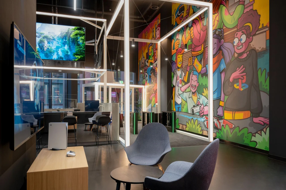 MCM-PlayStation-Liverpool-Workplace-Interior-Design-Office-Mural-Mix-Interiors-Mixology-North22-Finalist