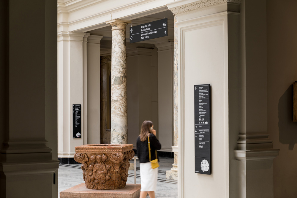 Wayfinding-Commercial-Interior-Design-Trends-Museum-Wall-Signage-Mix-Interiors-DNCO-Agency