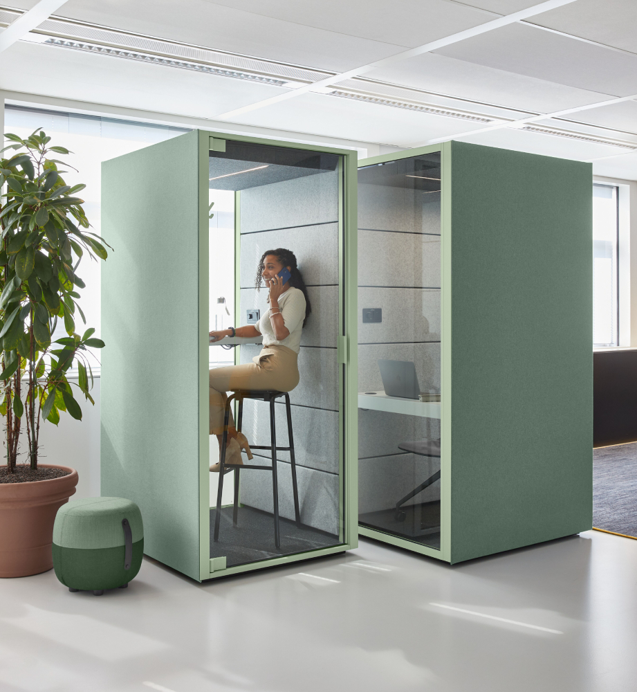 Royal Ahrend Group and Techo UK, Ahrend Qabin Collection, seated workstation