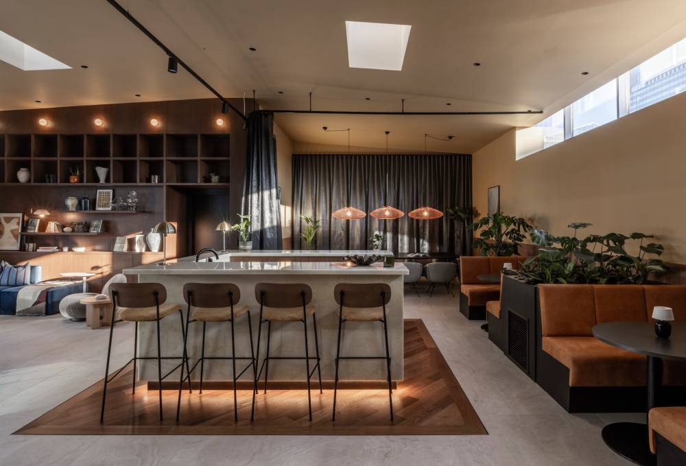 Billy Bolton -Jolie 60 Fountain 4