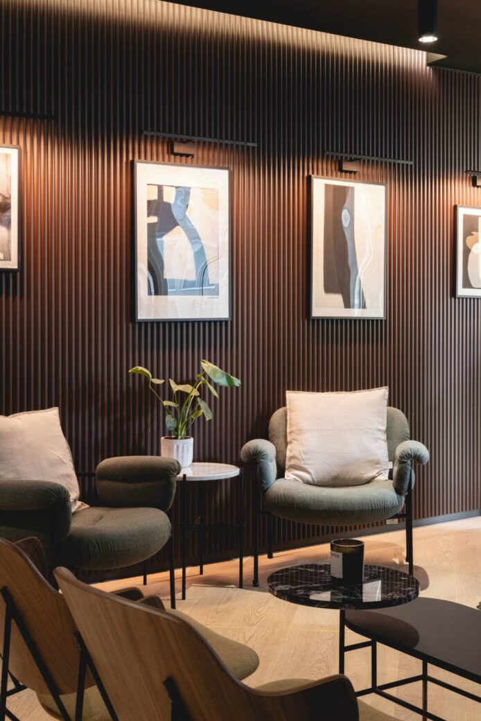 Billy Bolton -Jolie 60 Fountain 7