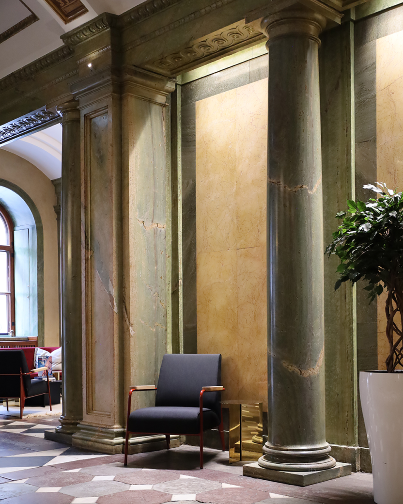 Spaces Lilla Nygatan - StudioSutton - Original Neoclassical Hallway