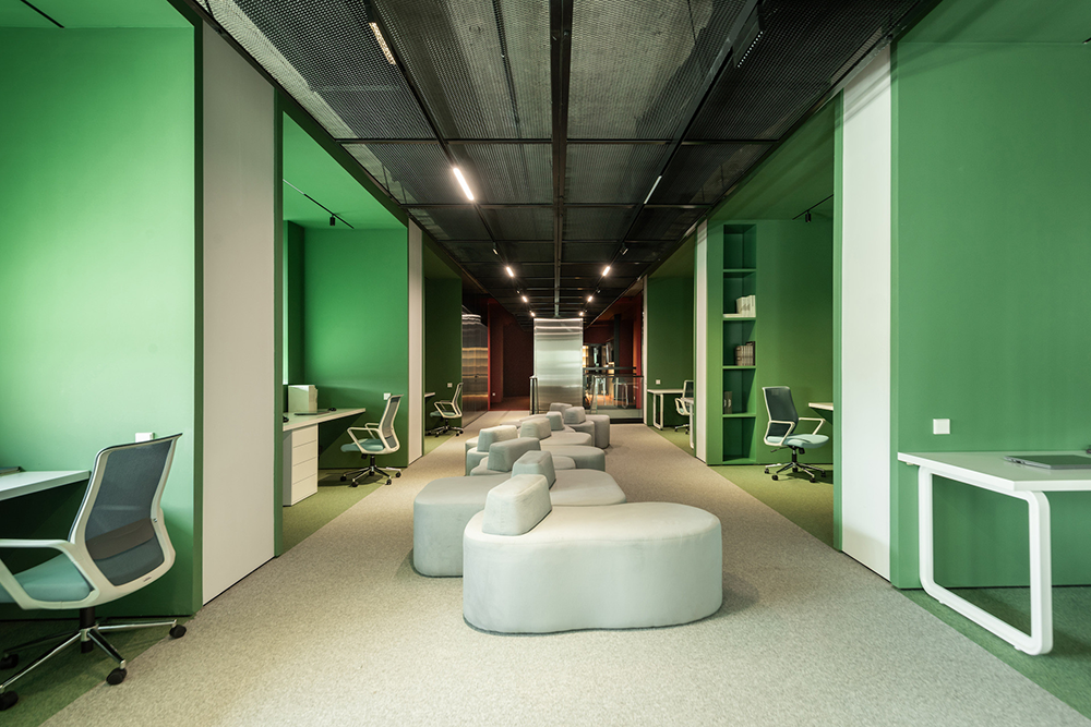 Kvadrat Architects Kazakhstan - Desks and Cubicles
