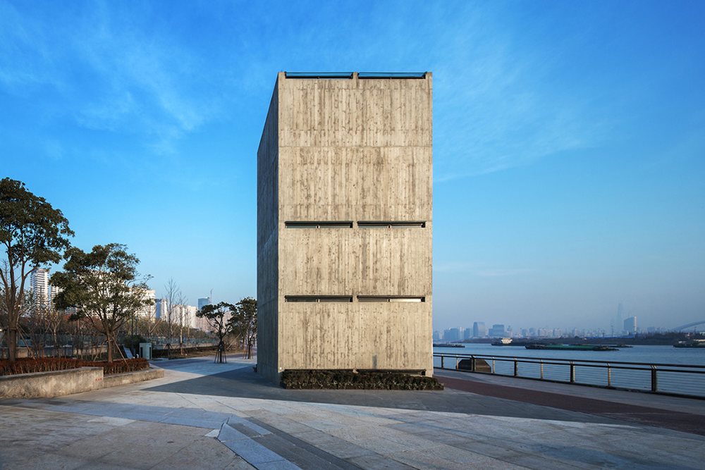 Vertical Glass House Exterior - courtesty of Atelier FCJZ