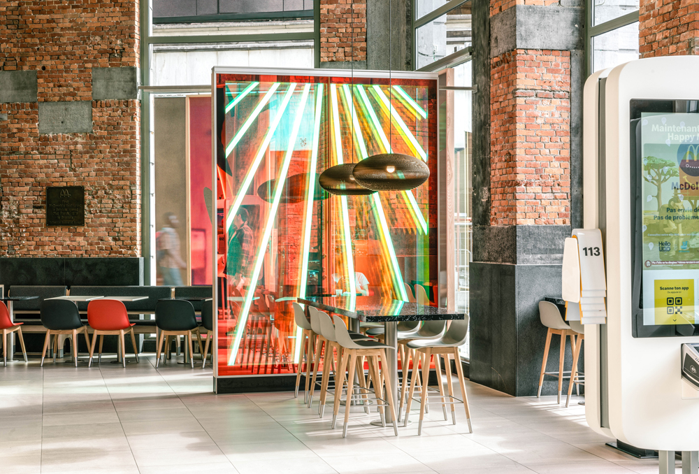 wewantmore-mcdonalds-frace-pilot-restaurant-mix-interiors232-2